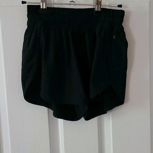 Lululemon black shorts size 4